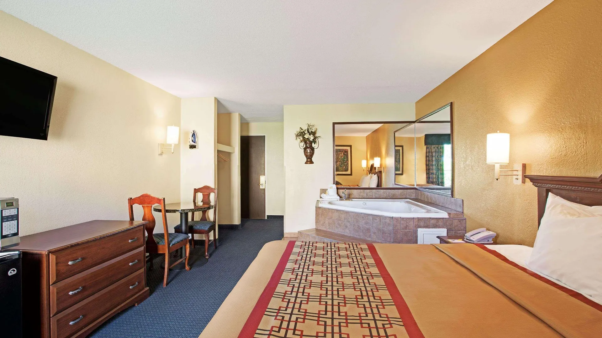 Days Inn By Wyndham Charlotte/Woodlawn Near Carowinds 2*, Charlotte United States