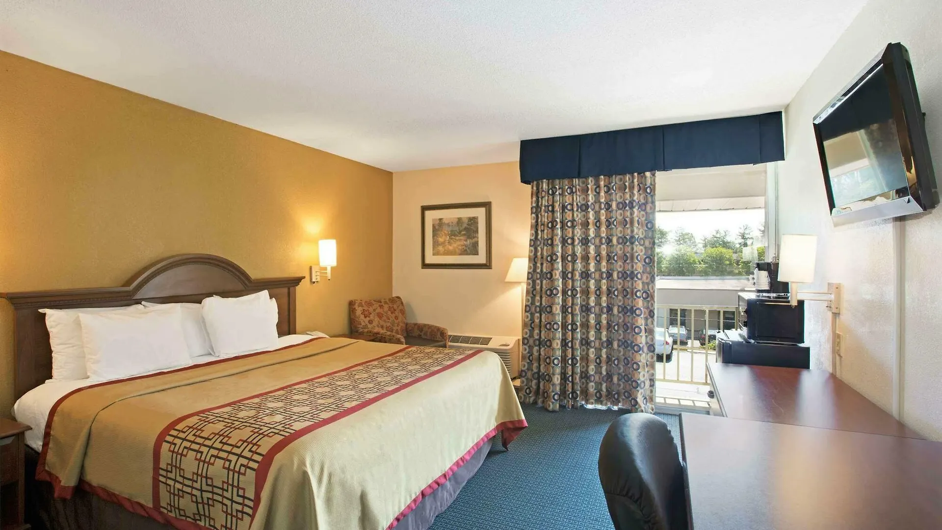 Days Inn By Wyndham Charlotte/Woodlawn Near Carowinds Motel