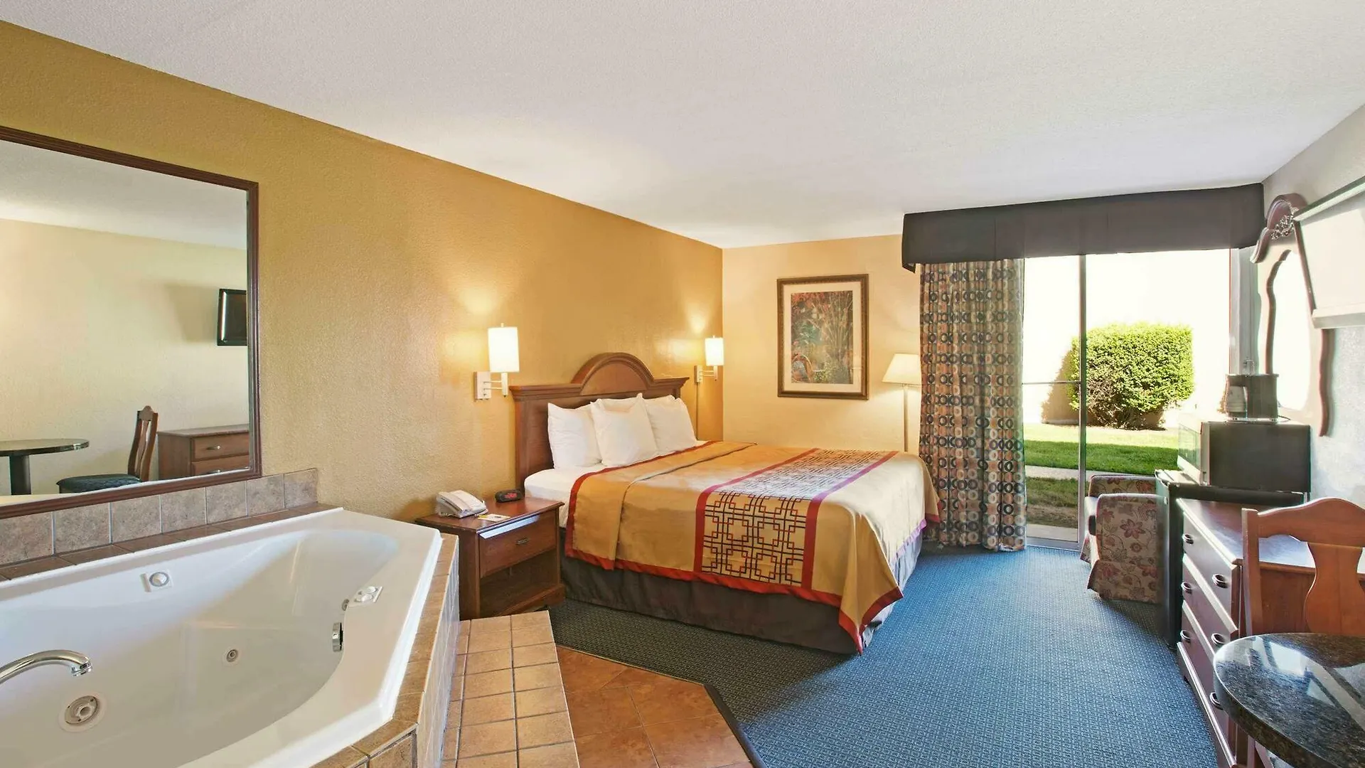 Days Inn By Wyndham Charlotte/Woodlawn Near Carowinds Charlotte